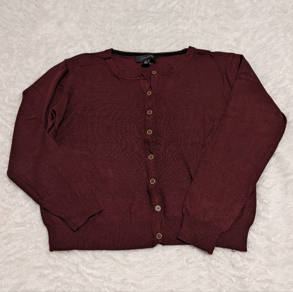 Atmosphere Burgundy Cropped Cardigan size 10